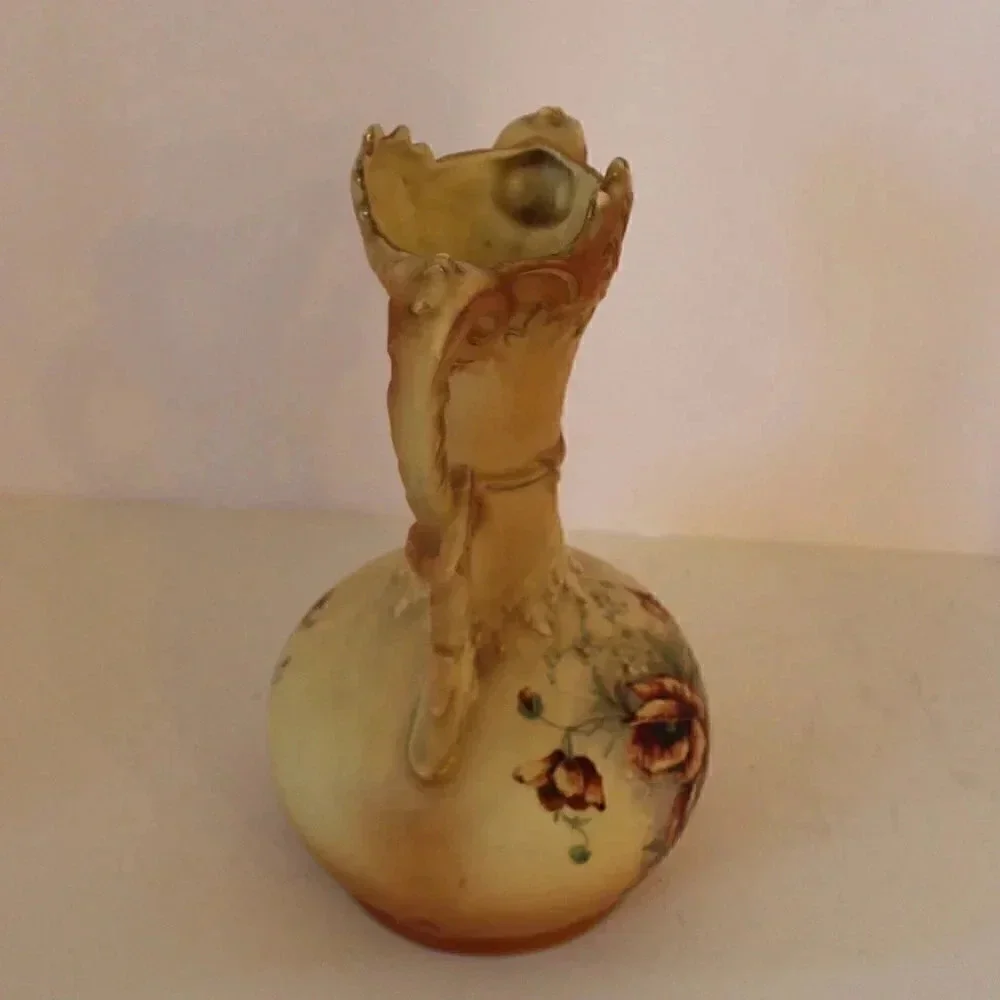 Vtg  1965 Porcelain Victorian Double Handle Trophy Vase W/ Flowers  & Gold Trim